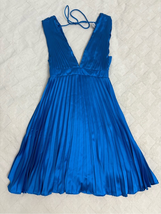 Sincerly Jules Dresses & Skirts - Sincerely Jules Pleated Satin Dress in Bright Blue
